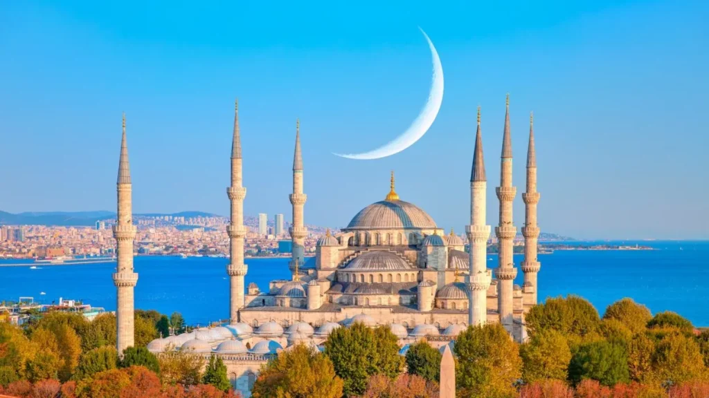 کدام کشور مهاجر افغان میپذیرد؟ (آپدیت 2025) 9 نمایی از طبیعت و یک ساختمان کلاسیک در کشور ترکیه