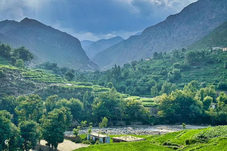 دیدار با جاذبه های گردشگری افغانستان 6 محوطه کوهستانی جنگلی نورستان افغانستان