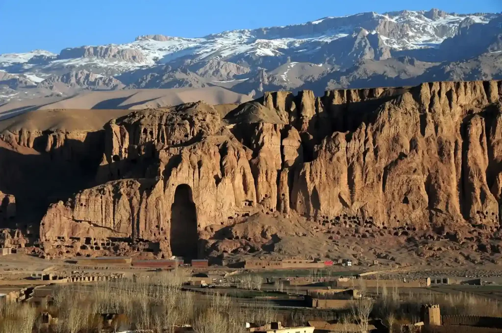 ۱۰ مکان تاریخی افغانستان از دوران باستان تا معاصر 3 دره بامیان در افغانستان