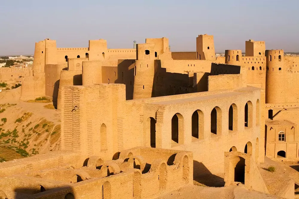 برجهای افغانستان؛ از آسمانخراشهای مدرن تا منارههای تاریخی 11 ارگ هرات افغانستان