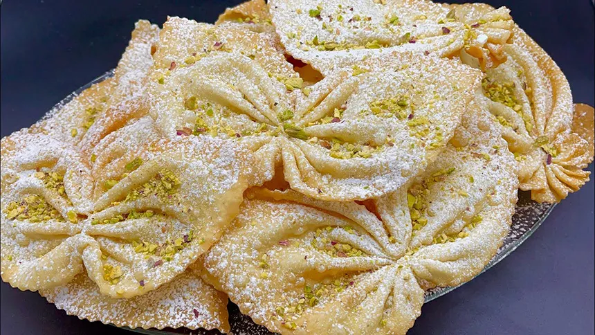 طرز تهیه گوش فیل هراتی به سه شیوه آسان 2 گوشفیل هراتی به شکل پاپیونی