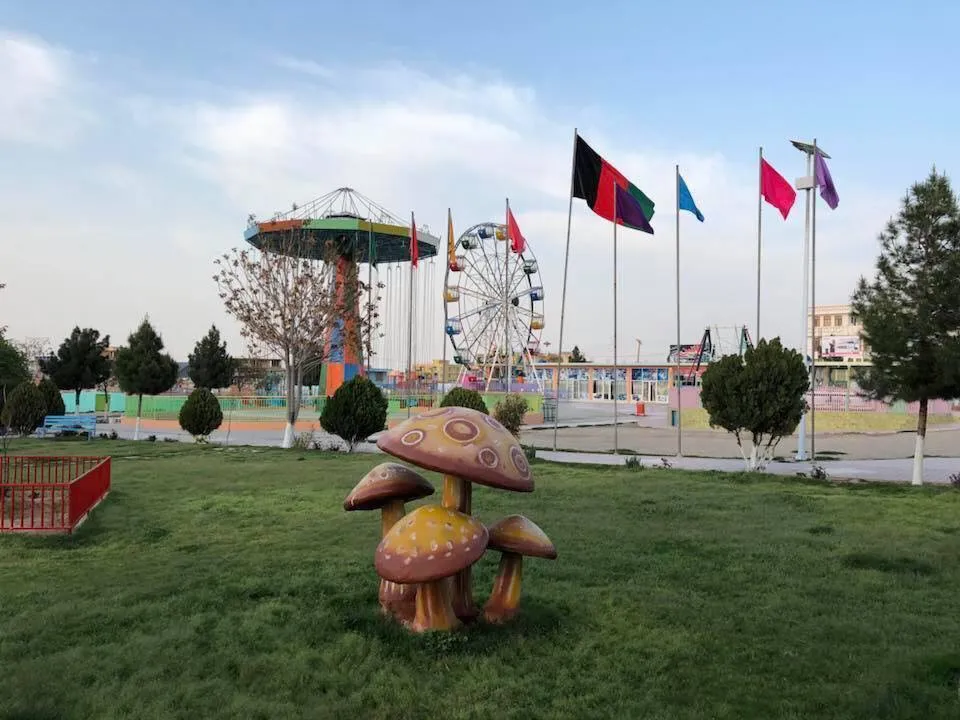 راهنمای گشتوگذار در پارک خالد بن ولید مزار شریف 2 نمای پارک خالد بن ولید مزارشریف از بیرون