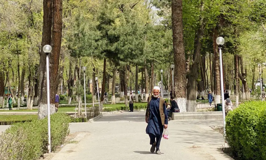 پارک شهر نو کابل؛ قلب سبز و زنده پایتخت 2 مردم در فضای پارک شهر نو کابل
